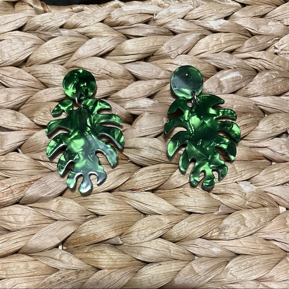 Fun fall leaf earrings